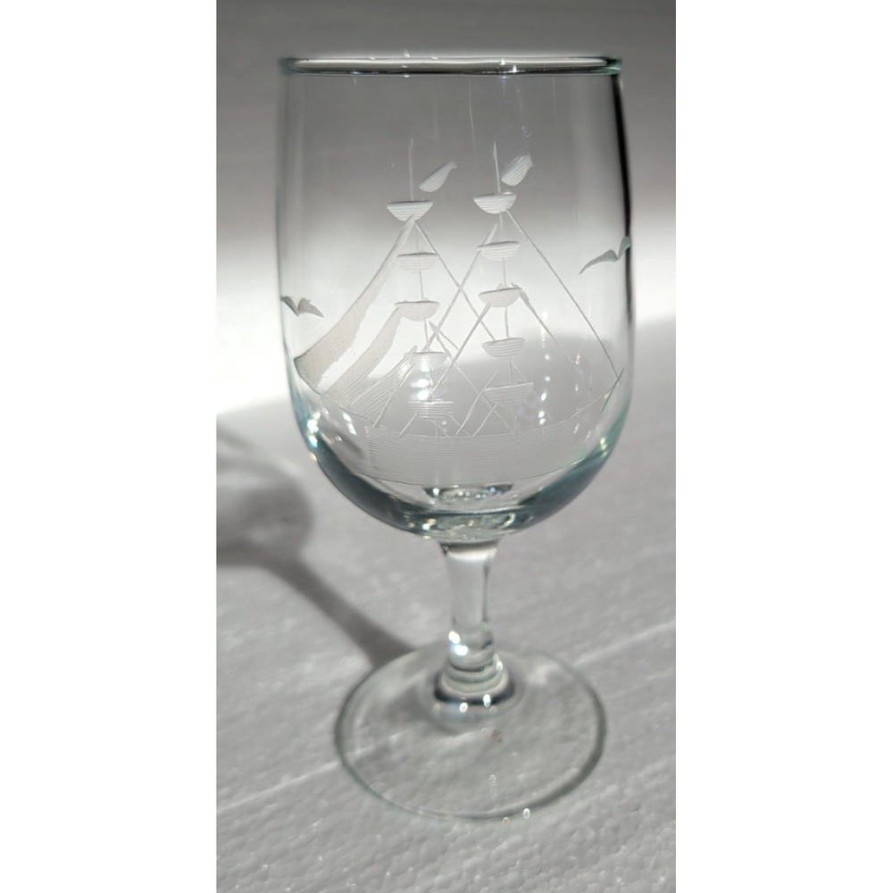 JAVIT Clipper Collection Etched Glass Sail Ship Wine Glass Crystal 6.5" READ